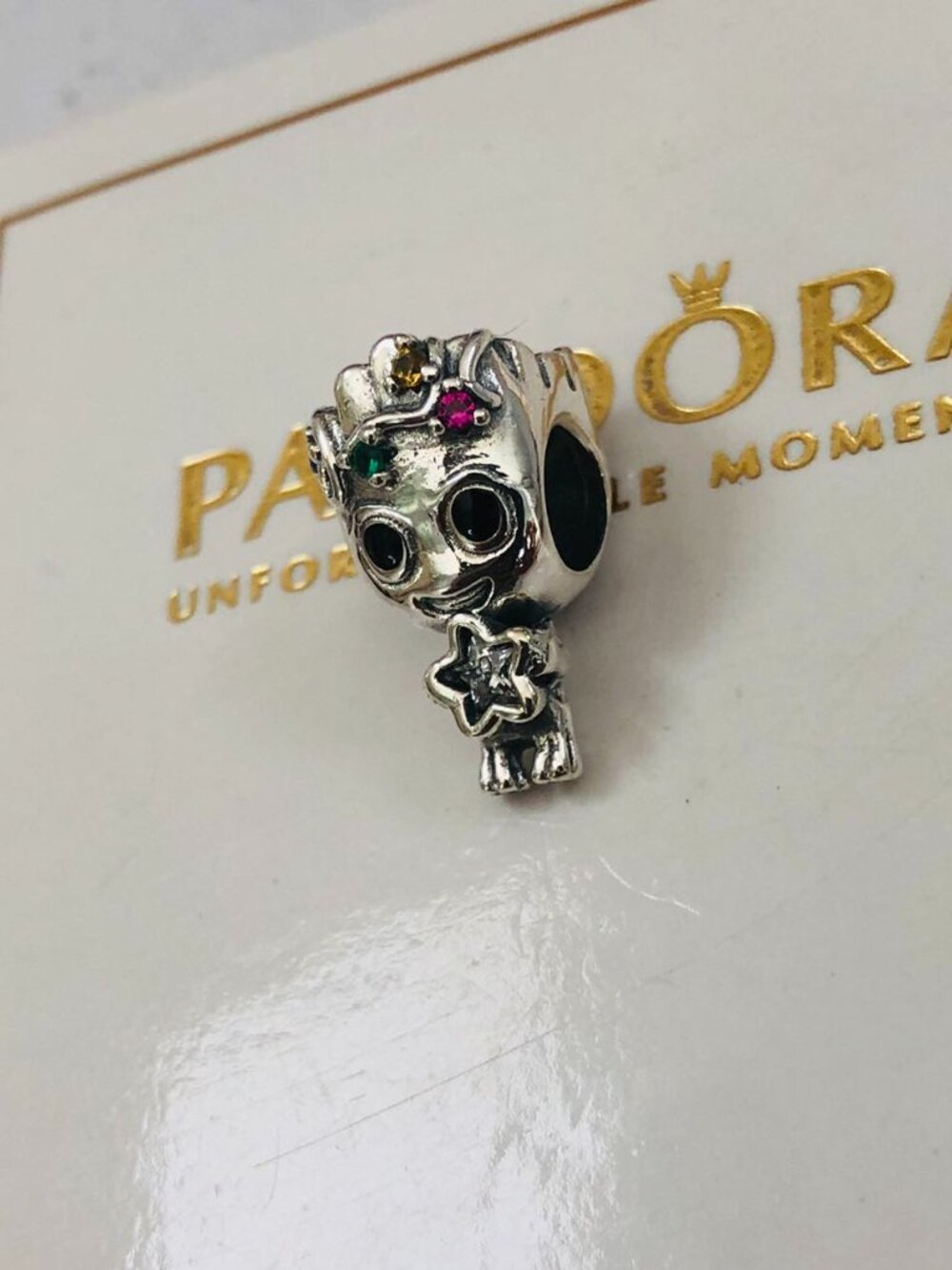 Pandora Marvel Groot Star Charm - Picture 3 of 3